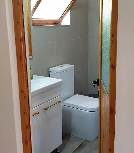 Bujtina Peshtan Guesthouse&camping Guest house