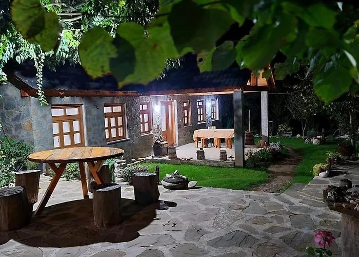 Guest house Bujtina Peshtan Guesthouse&camping Tepelene