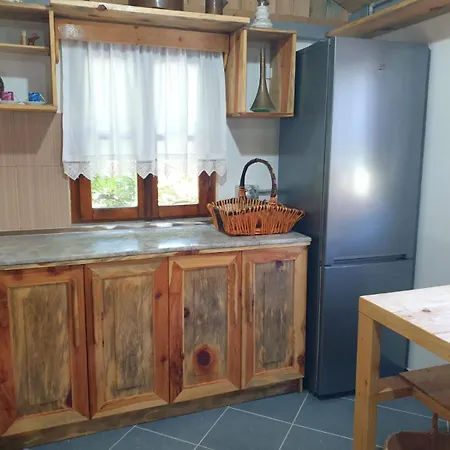 Bujtina Peshtan Guesthouse&camping Гостевой дом