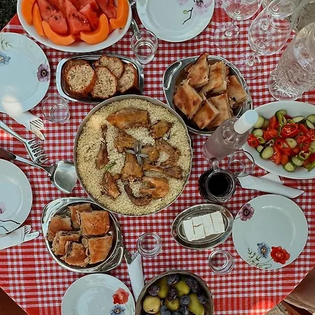 Гостевой дом Bujtina Peshtan Guesthouse&camping *