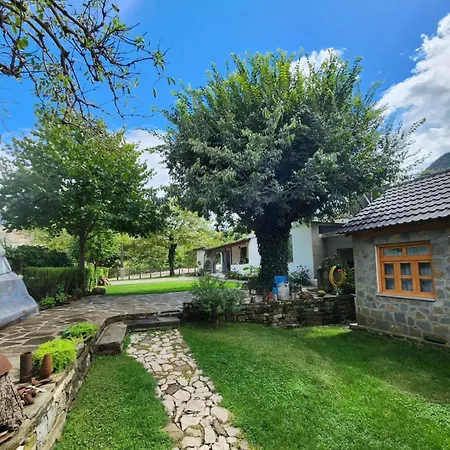 Bujtina Peshtan Guesthouse&camping Penzion Tepelene